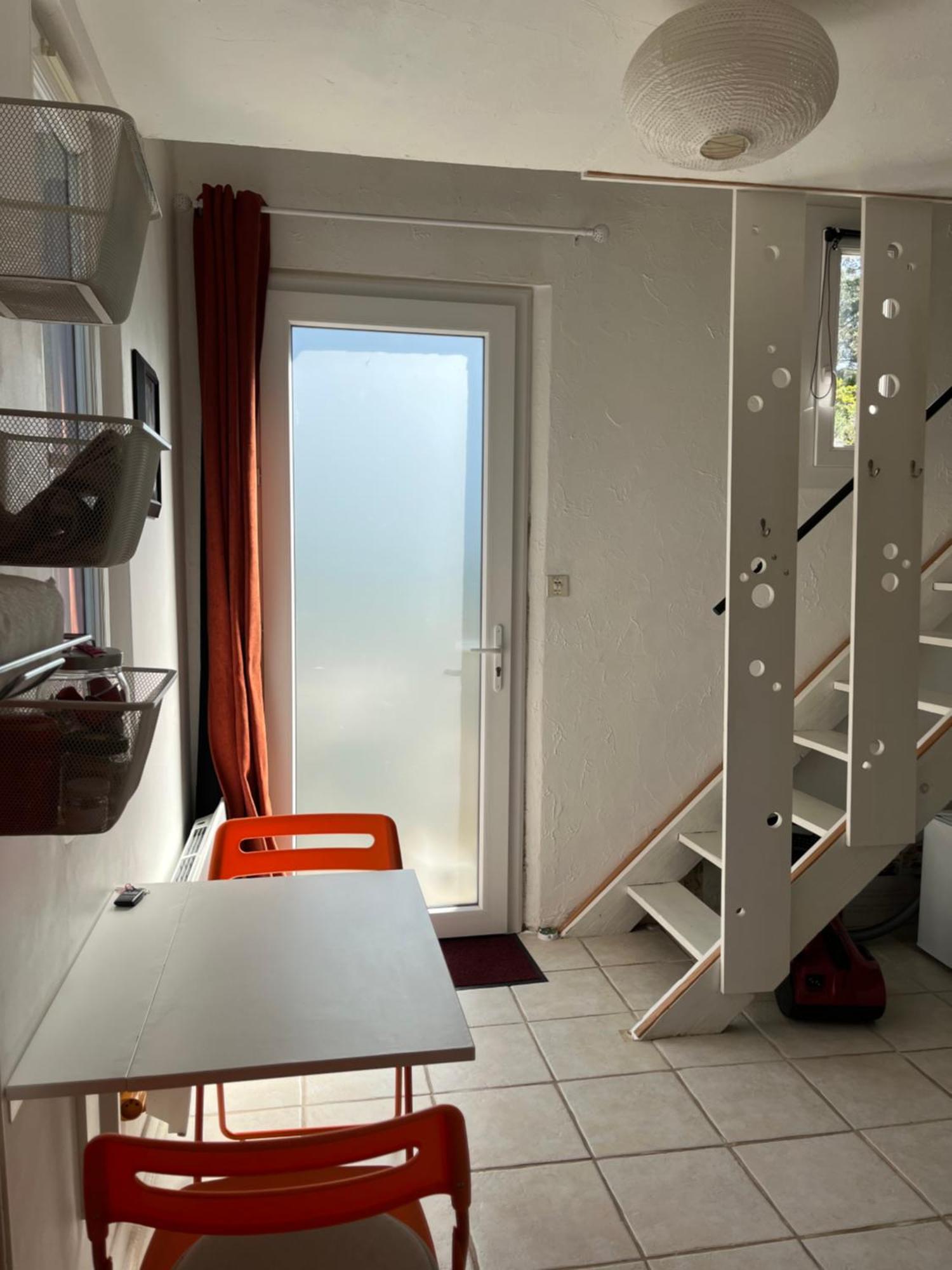 Studio En Duplex Independant 布里尼奥勒 外观 照片